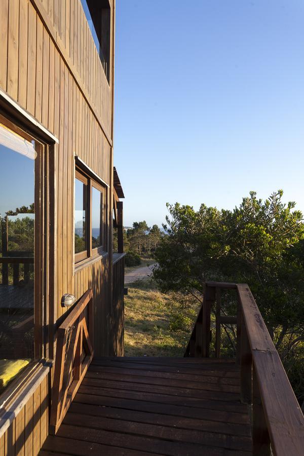 Eco House Via Verde Bed & Breakfast Punta Del Diablo Exterior photo